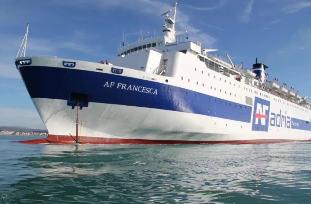 Feribot "AF Franceska"