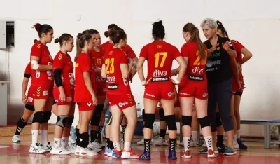 Crvene spremne za start