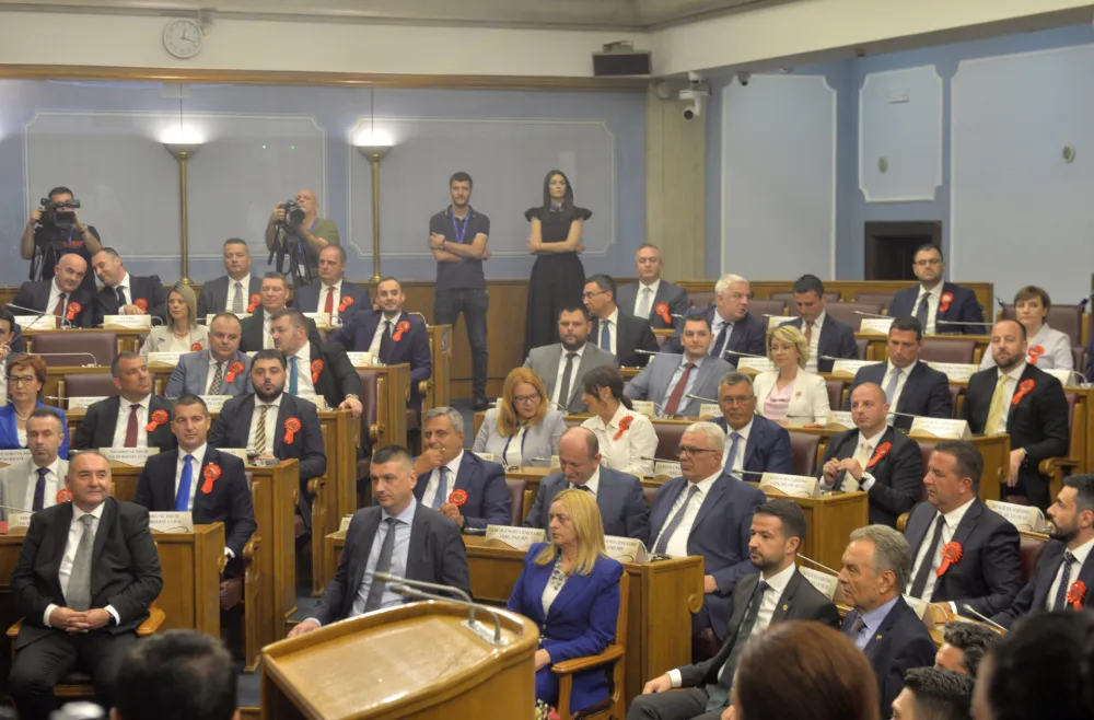 Skupstina CG 28 saziv, prva sjednica 28 saziva skupstine cg