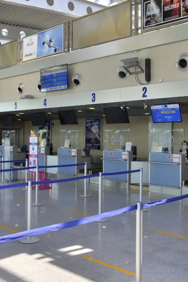 Air Montenegro prvi let, Air Montenegro, nova avio kompanija cg, Aerodrom Podgorica, aerodrom, zgrada aerodroma