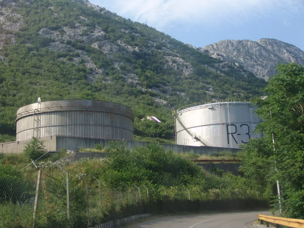 Lipci <br>rezervoari goriva u lipcima