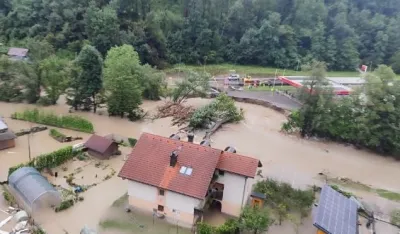 (FOTO) Bujica u Sloveniji sravnila kuću sa zemljom