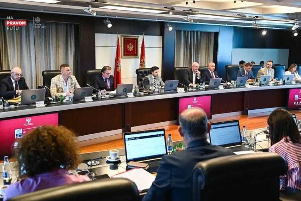 Ministri sa familijama u&scaron;tedjeli preko 314.000 eura