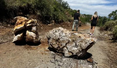 Mje&scaron;tani Grbavaca očekuјu pomoć od Glavnog grada i Op&scaron;tine Zeta: Traže &scaron;irenje puta ka Lekićima