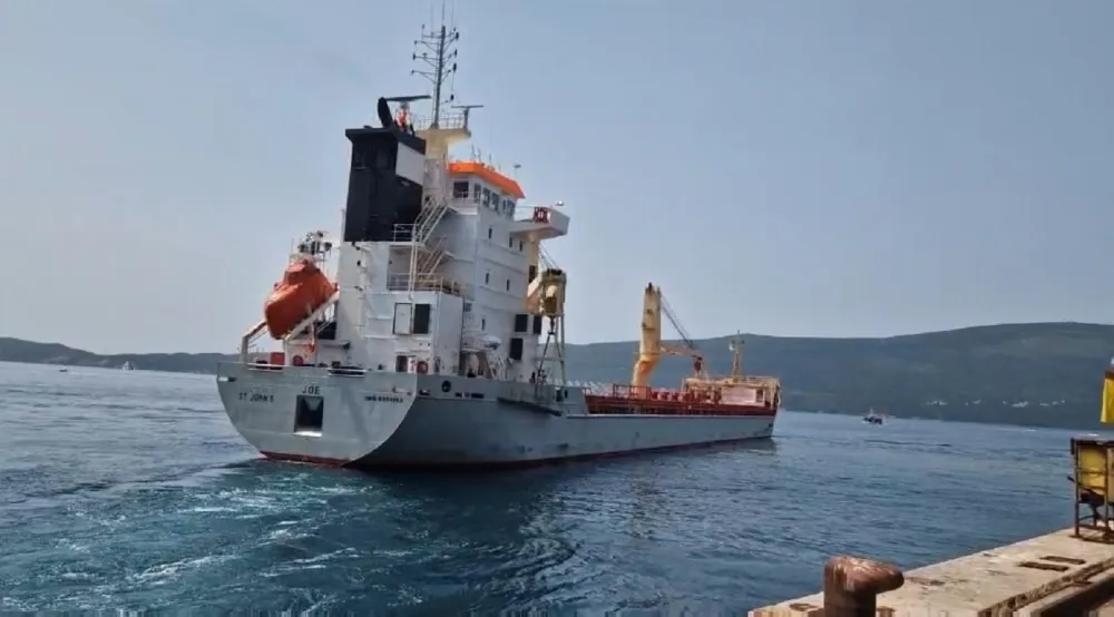 Biv&scaron;e Brodogradili&scaron;te Biјela oči&scaron;ćeno od opasnih materiјa: Pјeskarenje pro&scaron;lost u remontu megaјahti