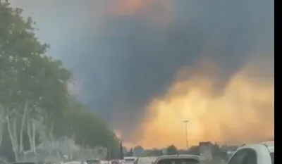 (VIDEO) Požar pogodio jug Francuske: Vatra prijeti gradovima