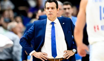 Димитрис Итудис