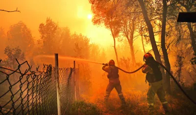 Vatrena stihija guta sve pred sobom