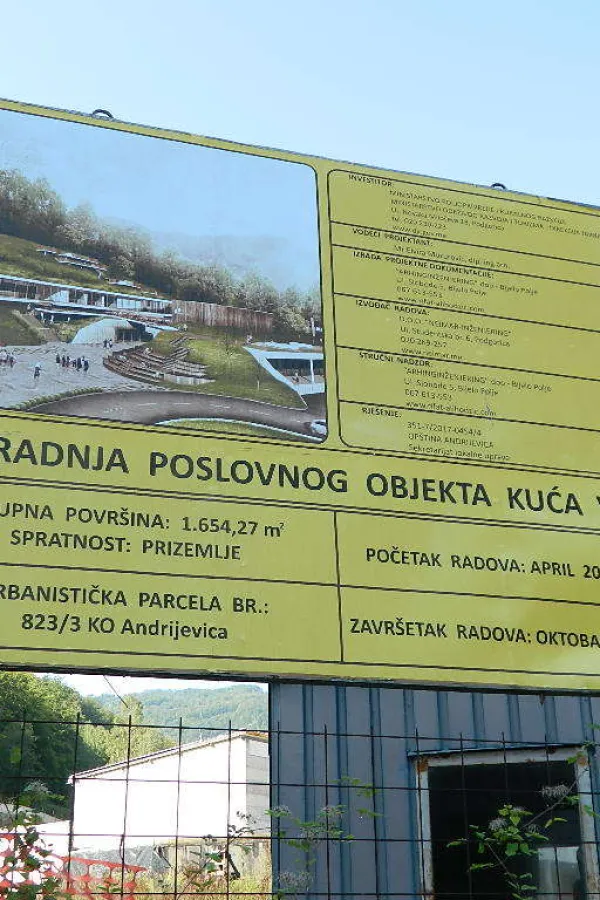 Табла свједочи о пробијеним роковима