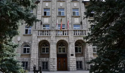 Prestonica Cetinje, Cetinje, zgrada opstine Cetinje