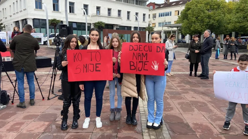 Мартовски протест у Подгорици против вршњацког насилја (архива)