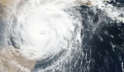 Oko 114 hiljada ljudi evakuisano zbog tajfuna