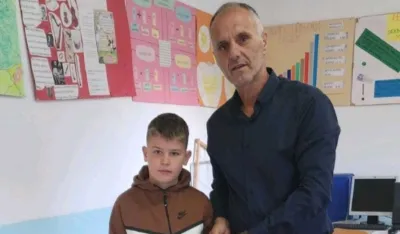Lijep gest učitelja iz Bijelog Polja: Učeniku poklonio pametni sat