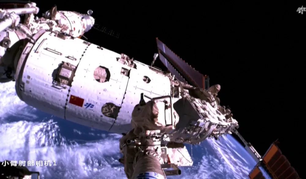 Kineski teretni brod Tijendžou-5 odvojio se od svemirske stanice