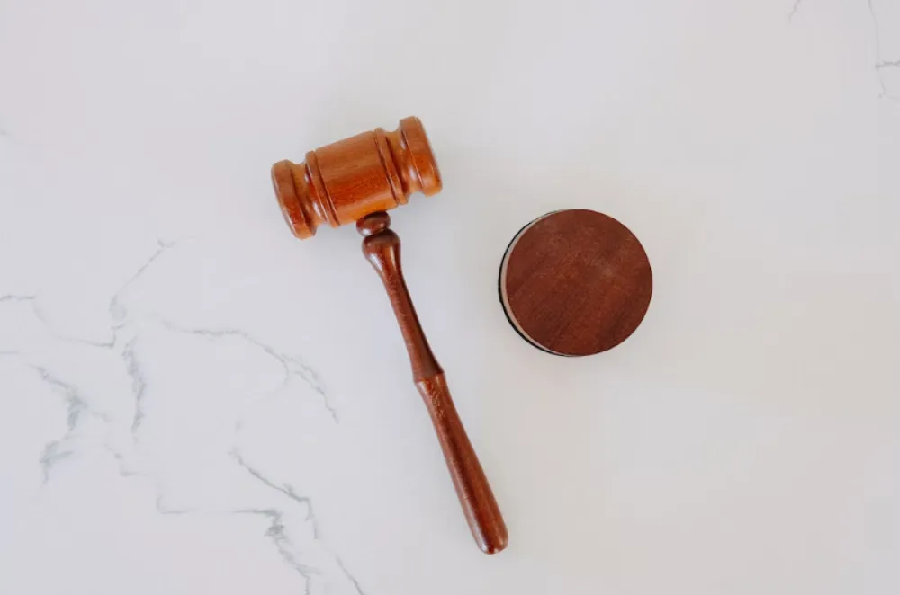 Unsplash: Tingey Injury Law Firm<br>Sud, presuda