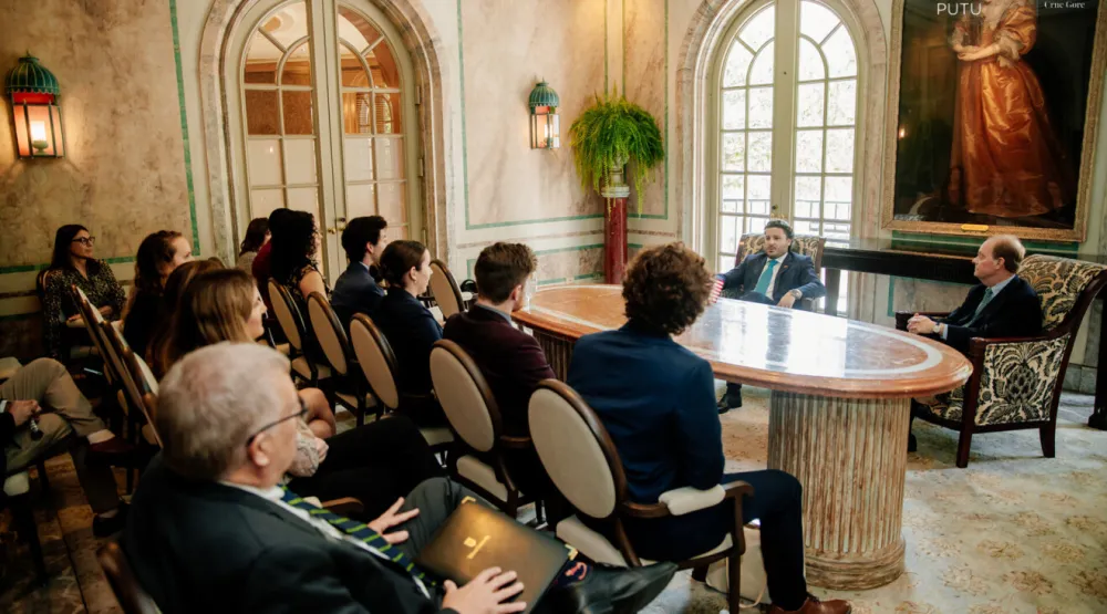 Abazović sa studentima Univerziteta Tulan