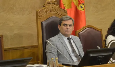 skupstina crne gore, sjednica skupstine crne gore, skupstina novi saziv, nova parlamentarna vecina, skupstina oko minimalne zarade, Ervin Ibrahimovic