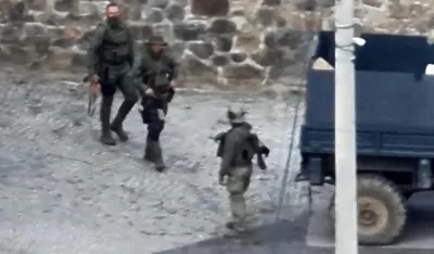 (UŽIVO) Dvije osobe uhap&scaron;ene u hotelu u Banjskoj, pronađeno i oružje