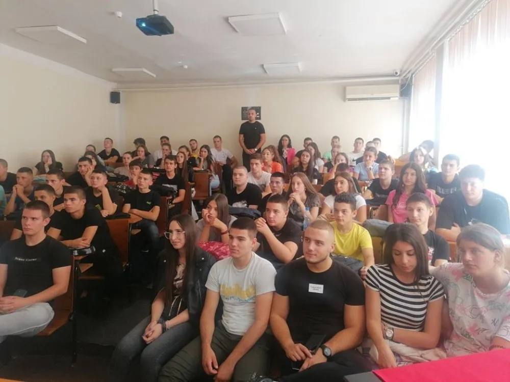 Predavanje u SS&Scaron; "Ivan Uskoković": Biciklizam јe zdrav