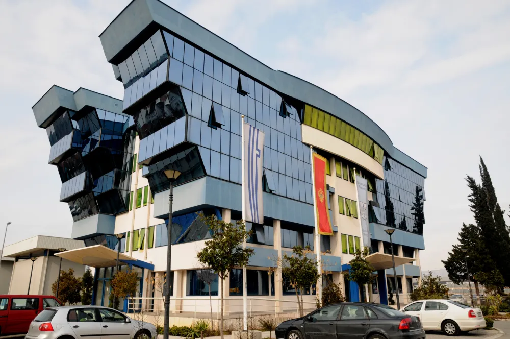 U Vodovodu ukidaјu sedam direktorskih fotelja