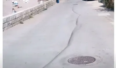 Sutomore pukotina