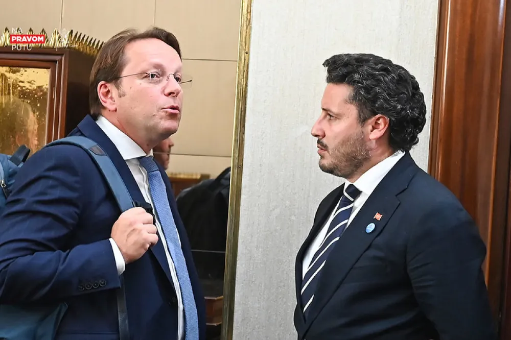 Varhelji i Abazović