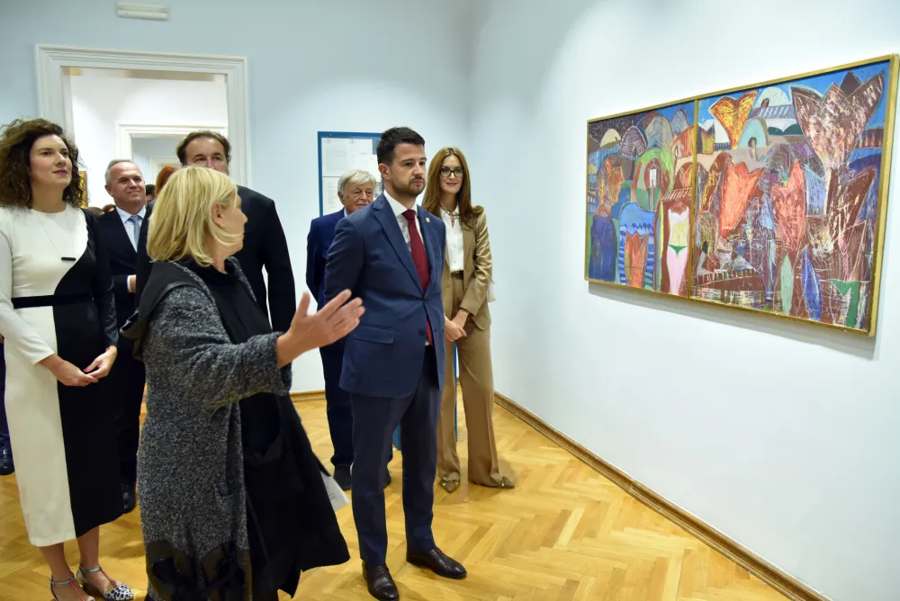 Pokloni i rezidencije izlozba, jakov milatovic, dvorac petrovica, izlozba