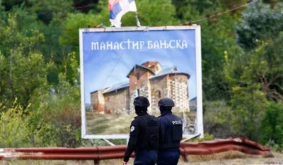 Бањска и даље под блокадом