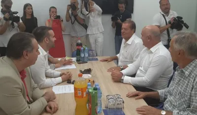 Pregovori PES-a sa SNP-om i Demosom