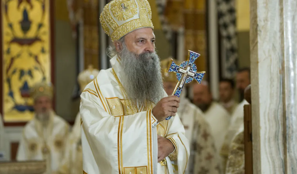patrijarh porfilije sluzi liturgiju