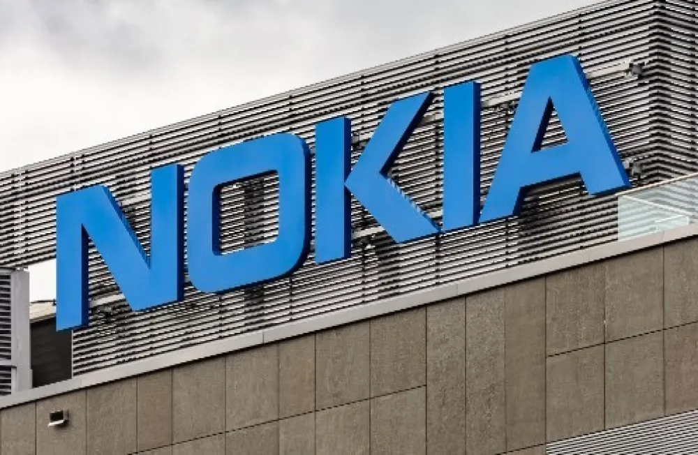 FOTO: Unsplash - Pawel Czerwinski<br>Nokia