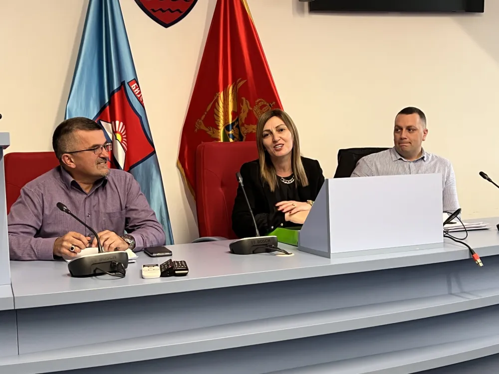 Bijelo Polje: Zarade zaposlenih "otanjile" op&scaron;tinsku kasu