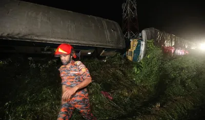 Banglade&scaron;, sudar vozova