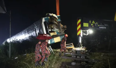 Banglade&scaron;, Teretni voz udario u putnički