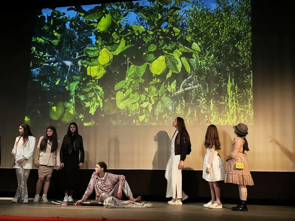 Dramski studio Centra za kulturu Rožaje počeo turneju predstavom &bdquo;Voljelo se dvoje mladih&ldquo;