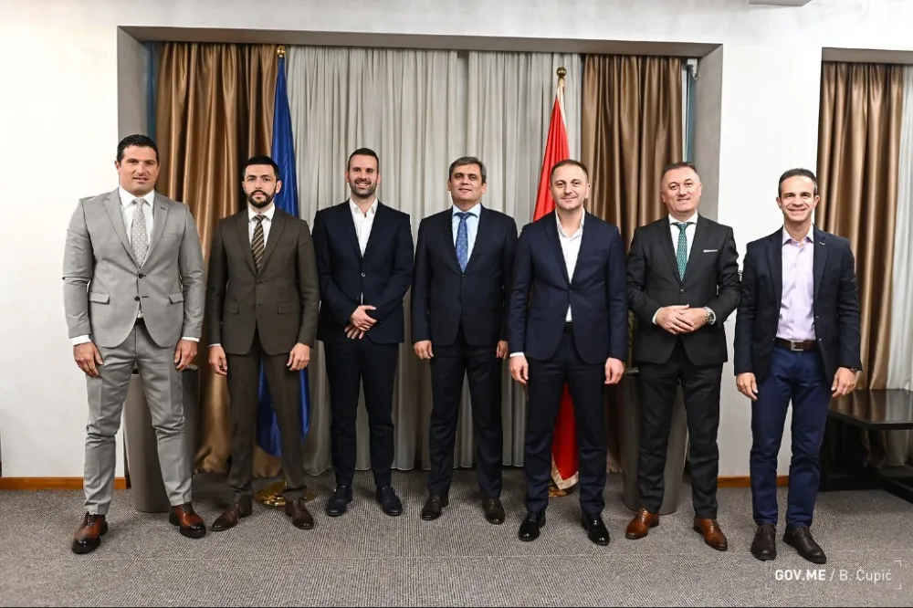 (FOTO) Živković nakon sastanka sa Spajićem: Cilj je da se dobiju tačni podaci popisa