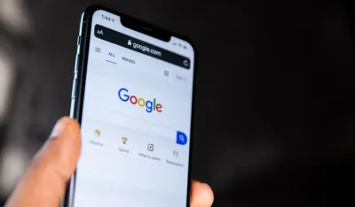 Google platio 26 milijardi da bude glavni pretraživač