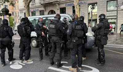 Policija na ulicama Liona, ilustracija