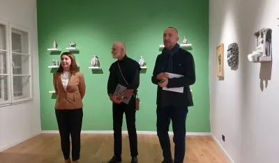Ozario posmatrača komadićem sreće