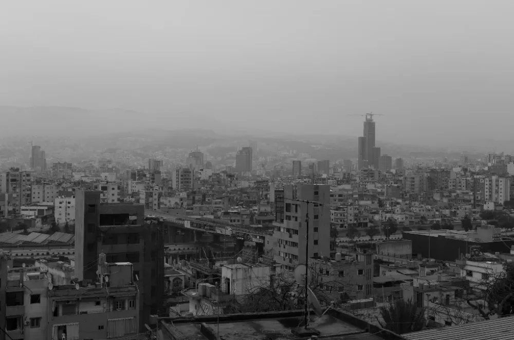 FOTO: Unsplash - Maxime Guy<br>designus<br>Liban, ilustracija