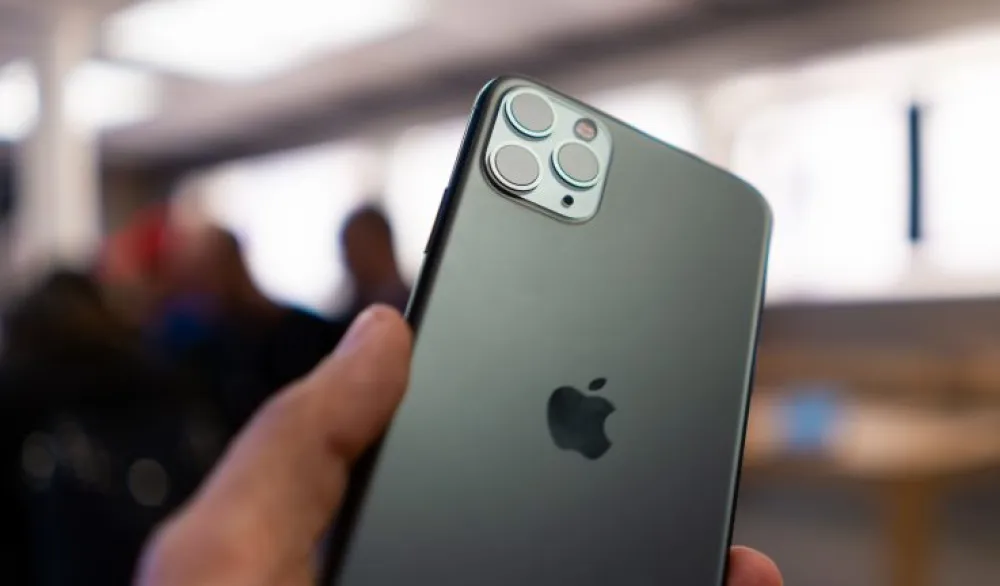 Ajfon, Apple
