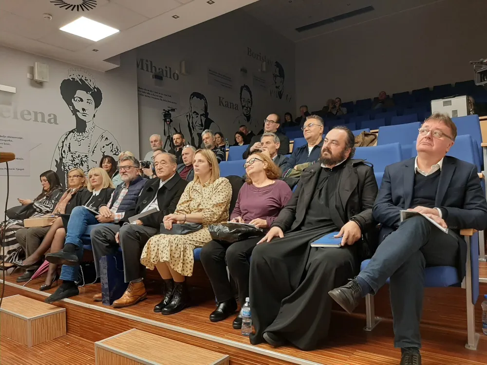 Neki od učesnika n aučnog skupa danas u podgoričkoj NB "Radosav Ljumović"