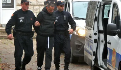 (FOTO) Nik&scaron;ić: Privedeno sedam osoba, policija pretresla pripadnike klanova i dilere droge