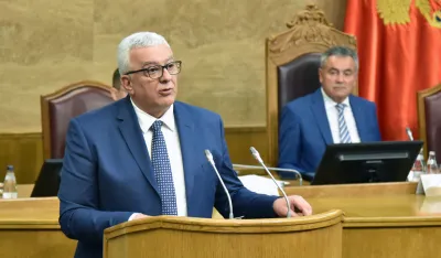 Andrija Mandic, 44 Vlada Crne Gore, Vlada Crne Gore, Izbor 44 Vlade Crne Gore,premijer,mandatar, Skupstina Crne Gore 28 saziv, Sjednica Skupstine Crne Gore 28 saziva, Sjednica Skupstine Crne Gore, Nastavak sjednice Skupstine Crne Gore 28 saziva, Konstituisanje 28 saziva Skupstine Crne Gore