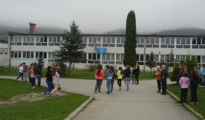 Школа у Расову