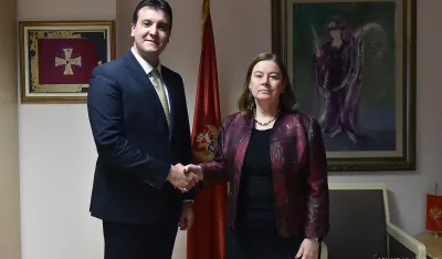 Milović i Rajzing Rajnke