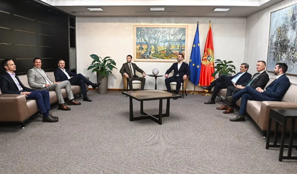 foto: vlada cg - spajić sa opozicijom
