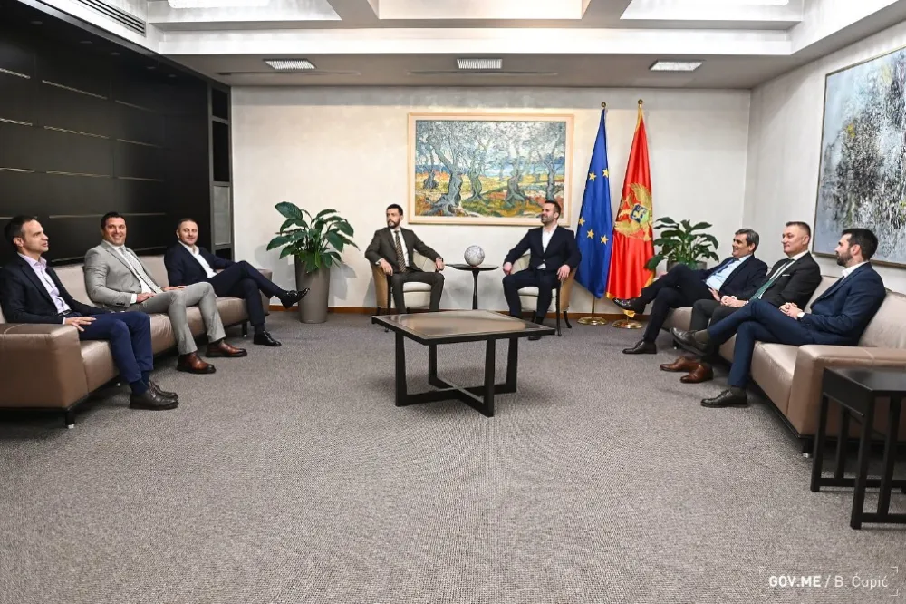 foto: vlada cg - spajić sa opozicijom