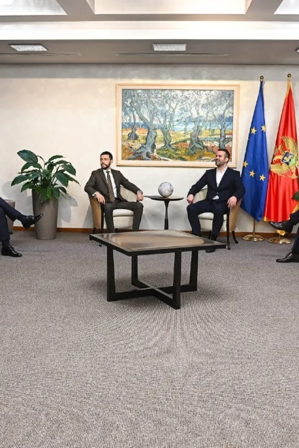 foto: vlada cg - spajić sa opozicijom