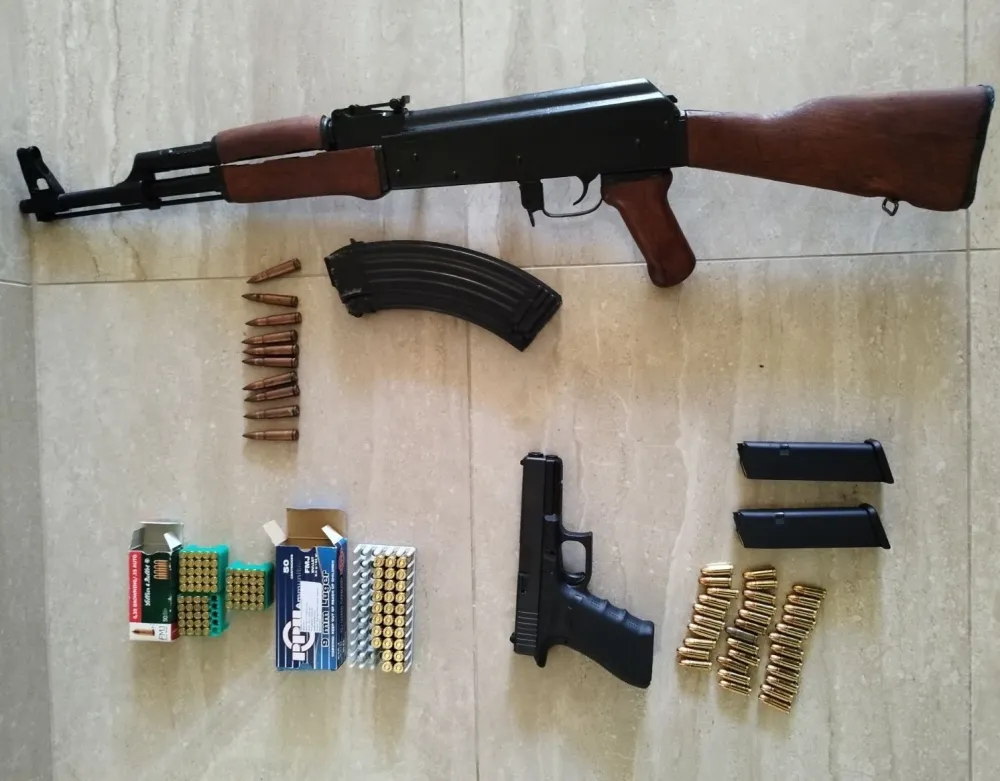 Tuzi: Uhap&scaron;ene dvije osobe, pronađeno oružje i municija